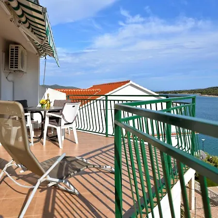 House Klarin Apartment Jezera