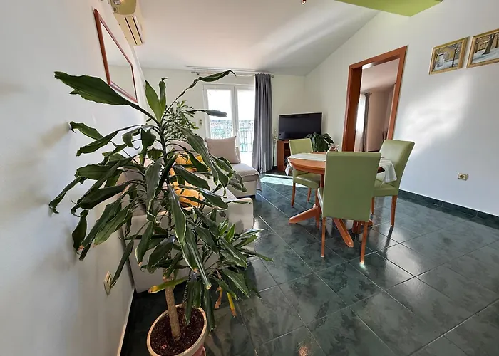 Apartamento House Klarin