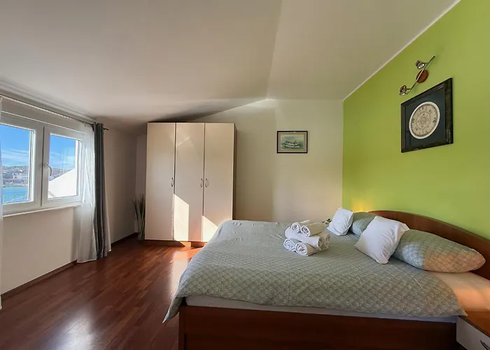 House Klarin Apartamento Jezera